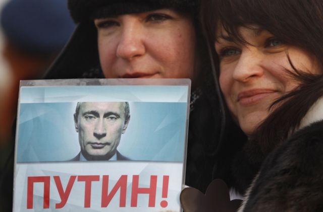 Ο Πούτιν σαγηνεύει τη Ρωσία ως σπόρτσμαν, καλλιτέχνης, εραστής